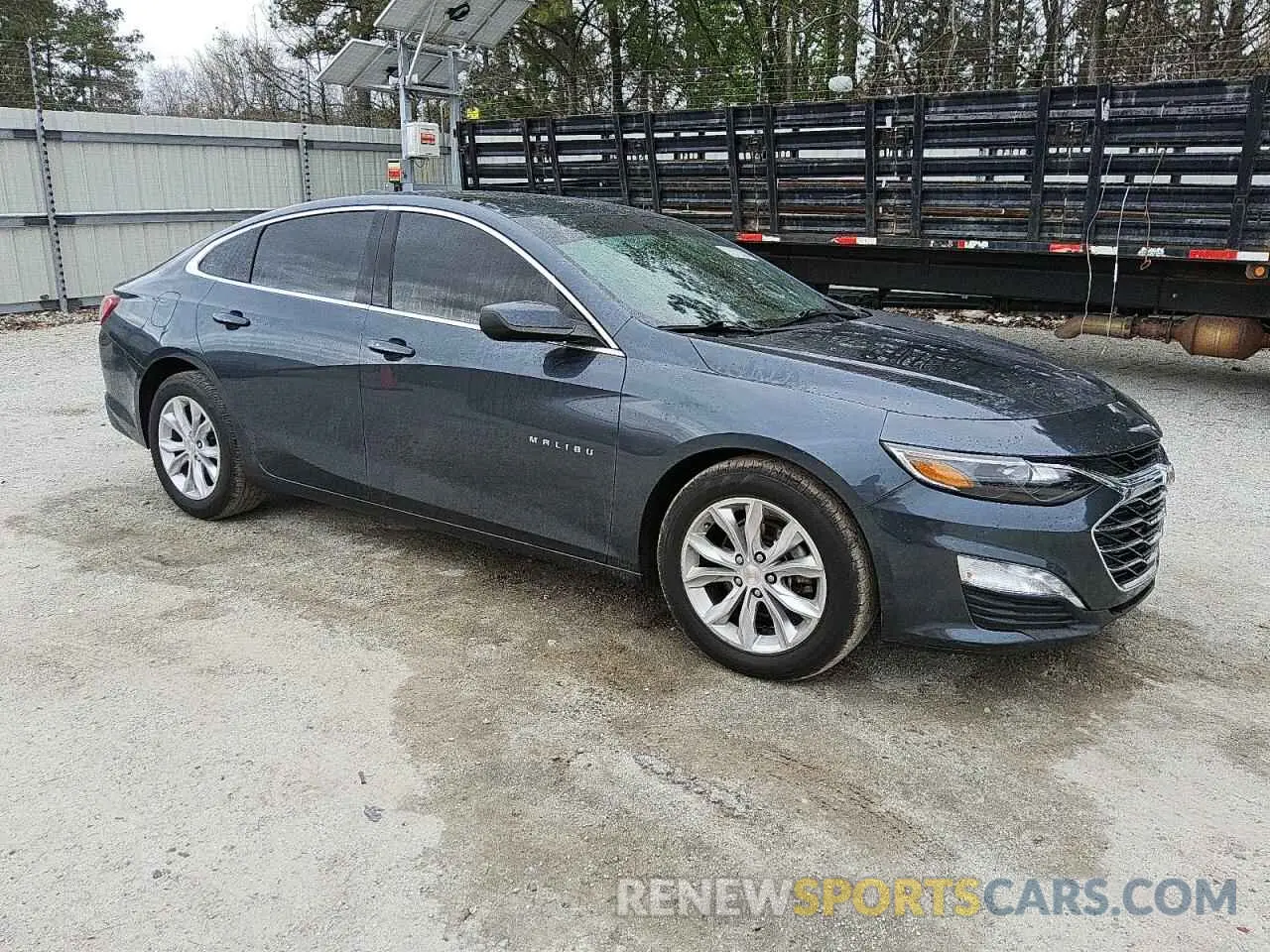 4 Фотография поврежденного автомобиля 1G1ZD5STXLF080868 CHEVROLET MALIBU 2020