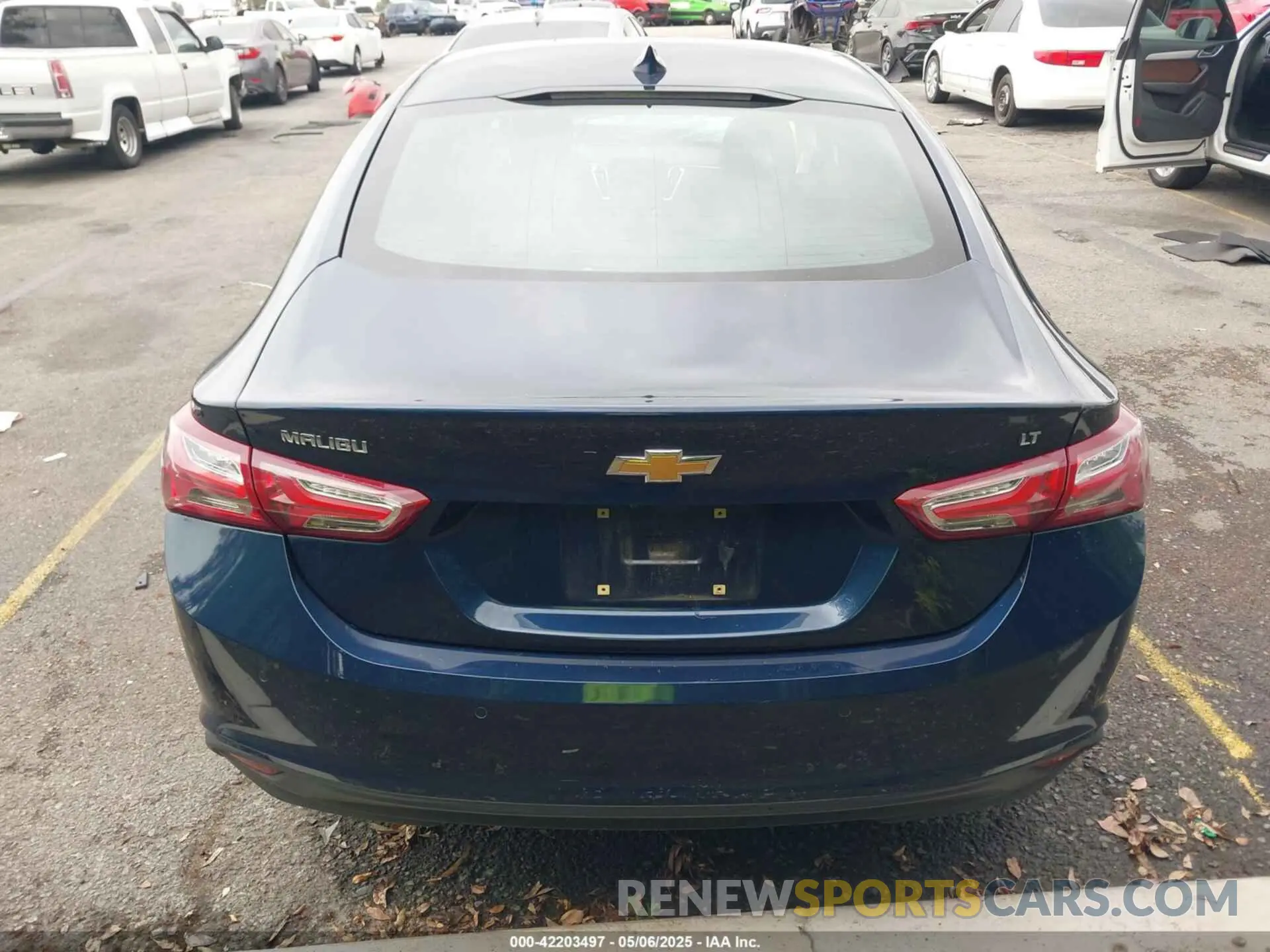 17 Photograph of a damaged car 1G1ZD5STXLF116784 CHEVROLET MALIBU 2020