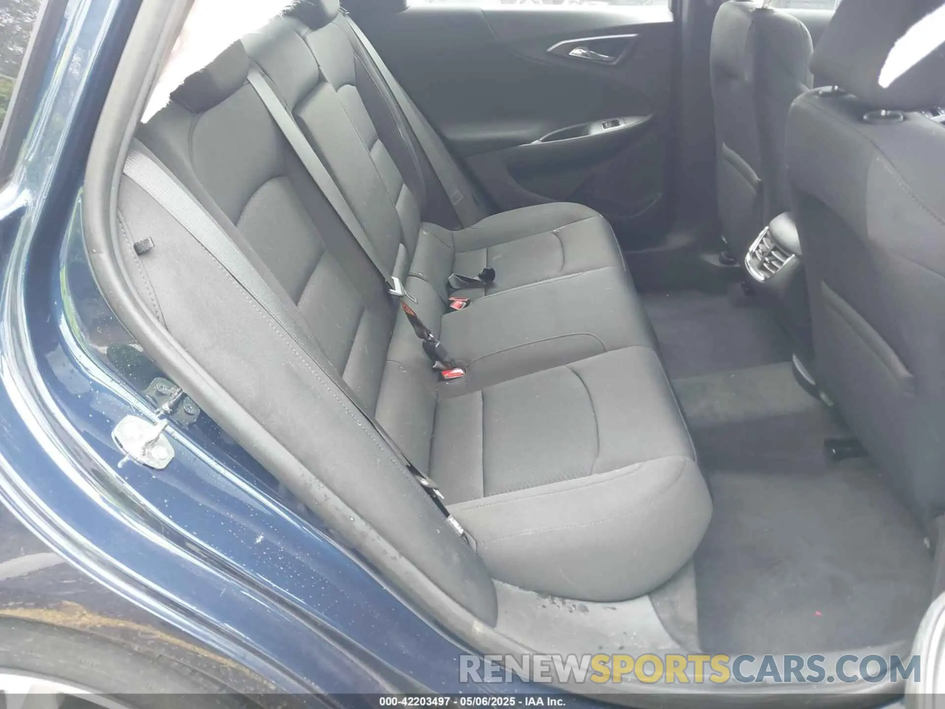 8 Photograph of a damaged car 1G1ZD5STXLF116784 CHEVROLET MALIBU 2020