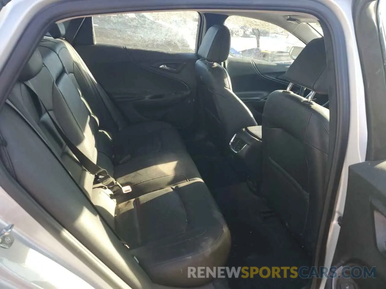 10 Photograph of a damaged car 1G1ZE5SX3LF007583 CHEVROLET MALIBU 2020