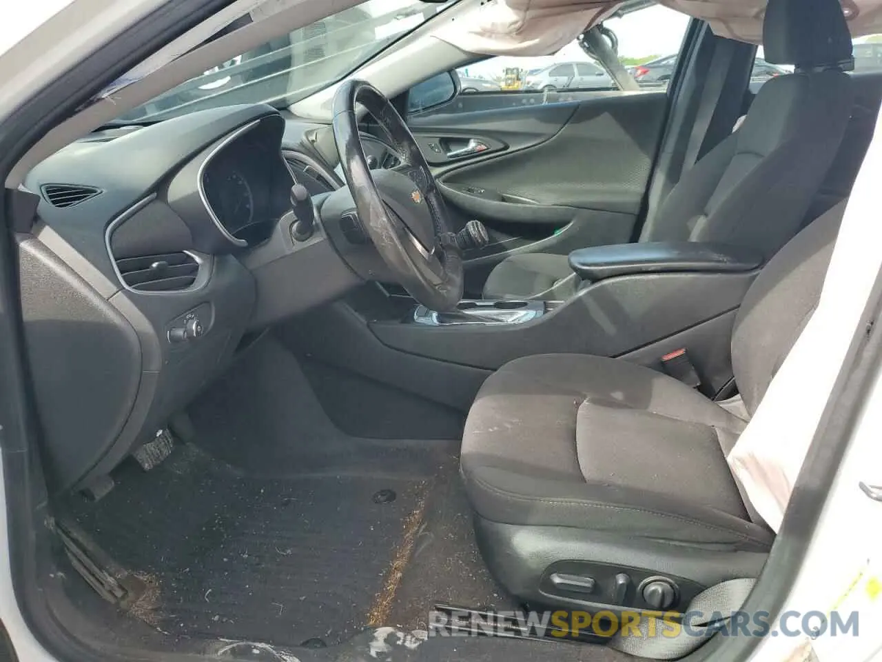 7 Photograph of a damaged car 1G1ZG5ST3LF057102 CHEVROLET MALIBU 2020