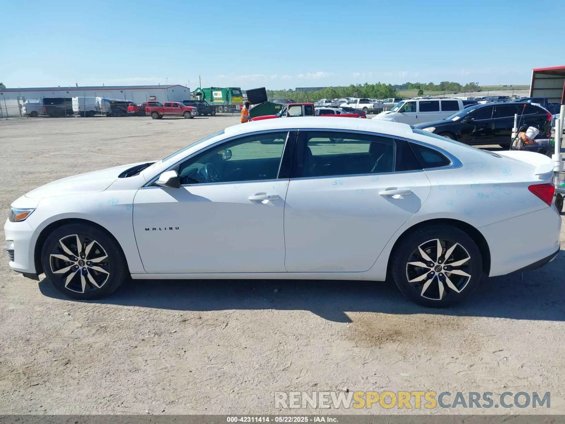 15 Photograph of a damaged car 1G1ZG5ST3LF134549 CHEVROLET MALIBU 2020