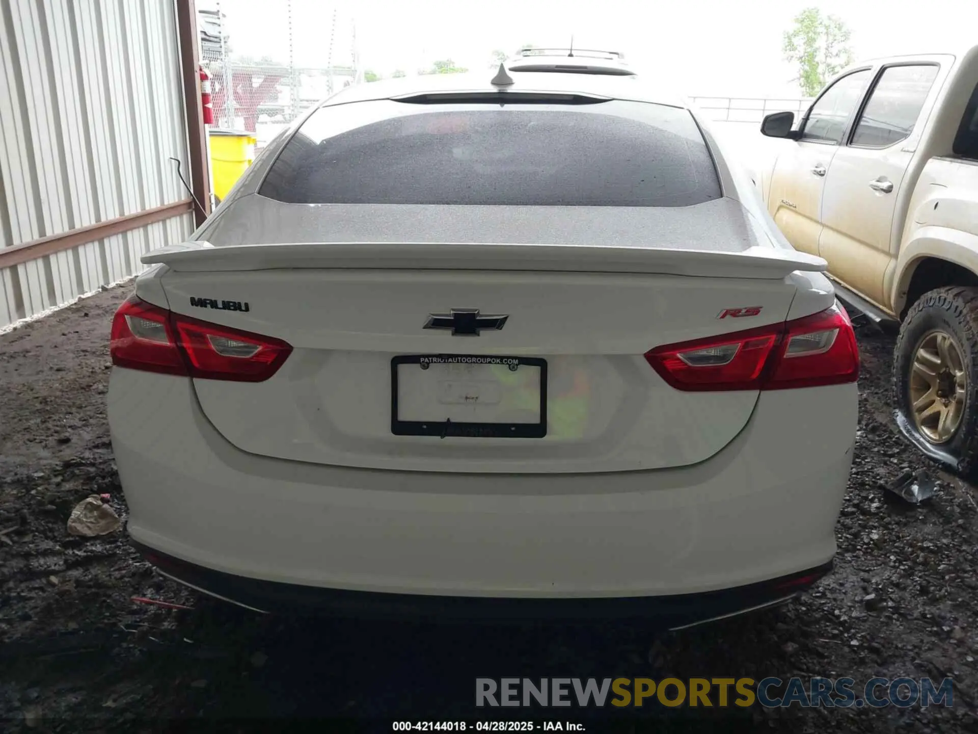 17 Photograph of a damaged car 1G1ZG5ST9LF079203 CHEVROLET MALIBU 2020
