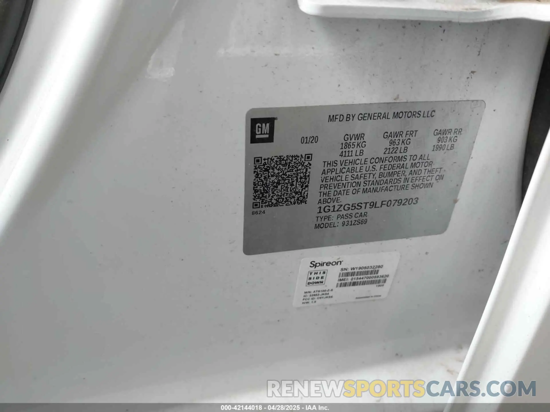 9 Photograph of a damaged car 1G1ZG5ST9LF079203 CHEVROLET MALIBU 2020