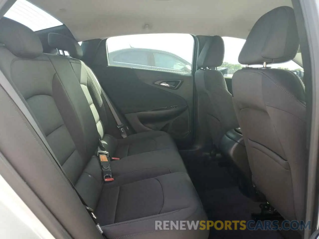 10 Photograph of a damaged car 1G1ZB5ST4MF088245 CHEVROLET MALIBU 2021