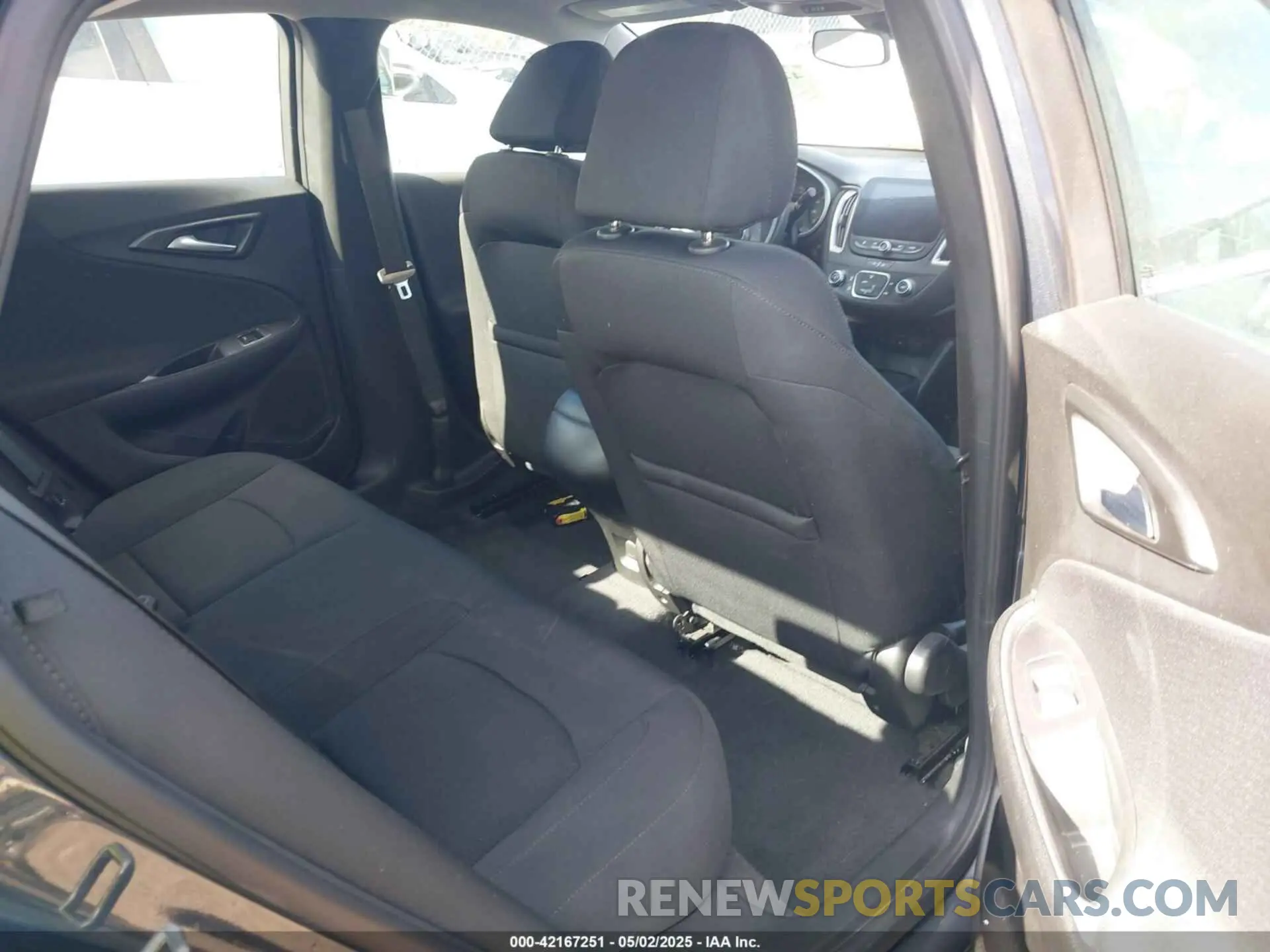 8 Фотография поврежденного автомобиля 1G1ZB5ST5MF051897 CHEVROLET MALIBU 2021