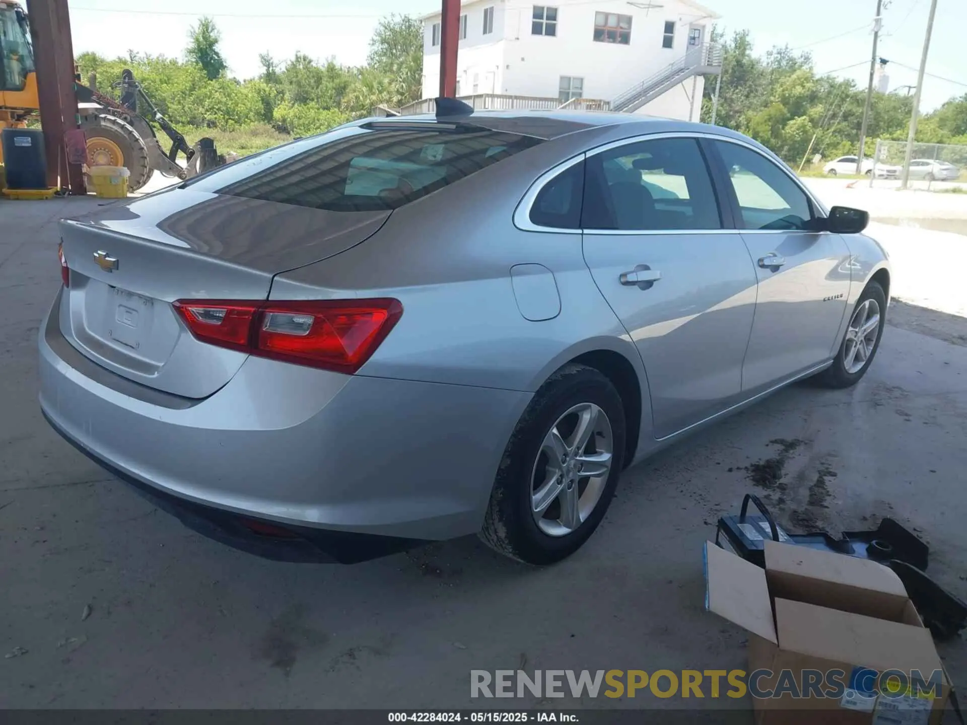 4 Фотография поврежденного автомобиля 1G1ZC5ST6MF029808 CHEVROLET MALIBU 2021