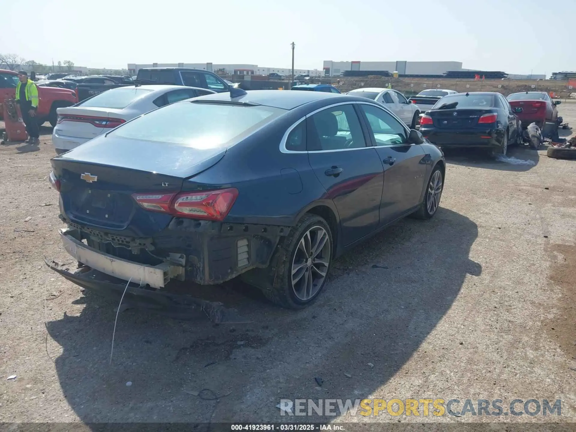 4 Photograph of a damaged car 1G1ZD5ST0MF024116 CHEVROLET MALIBU 2021