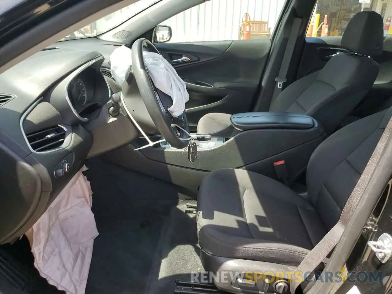 7 Фотография поврежденного автомобиля 1G1ZD5ST0MF065698 CHEVROLET MALIBU 2021