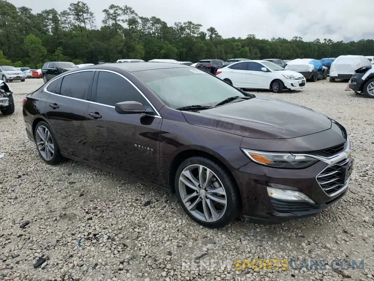 4 Photograph of a damaged car 1G1ZD5ST1MF005414 CHEVROLET MALIBU 2021