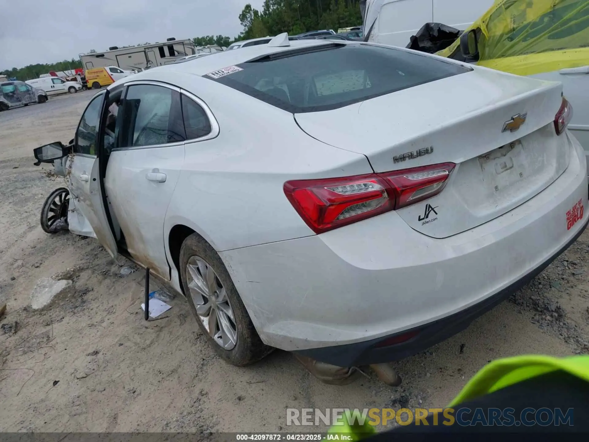 3 Photograph of a damaged car 1G1ZD5ST1MF063989 CHEVROLET MALIBU 2021