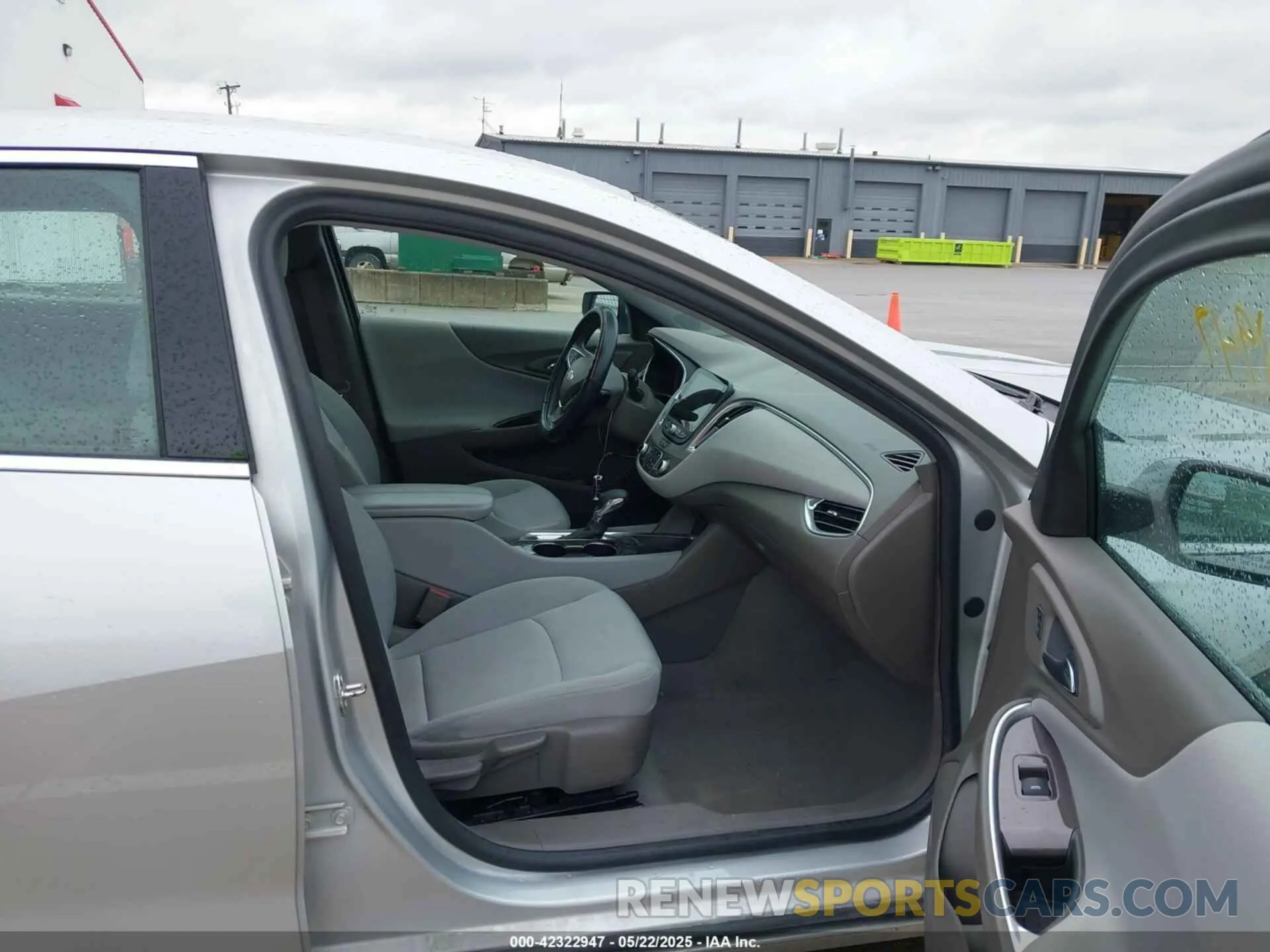 5 Photograph of a damaged car 1G1ZD5ST2MF024246 CHEVROLET MALIBU 2021