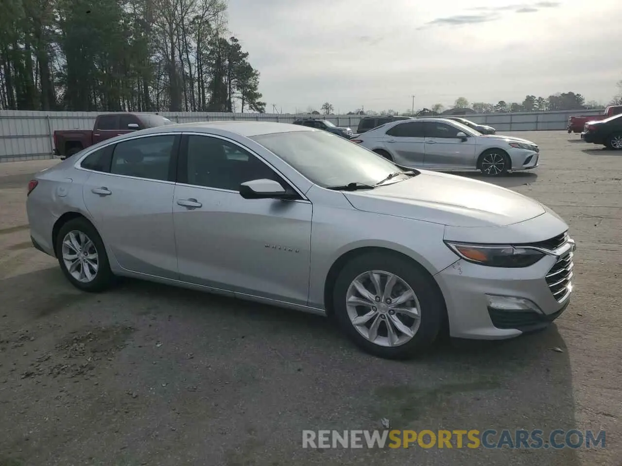 4 Photograph of a damaged car 1G1ZD5ST2MF067940 CHEVROLET MALIBU 2021
