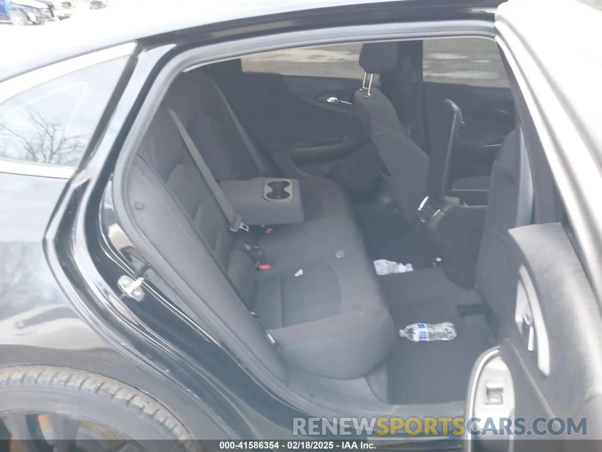 8 Photograph of a damaged car 1G1ZD5ST2MF070336 CHEVROLET MALIBU 2021