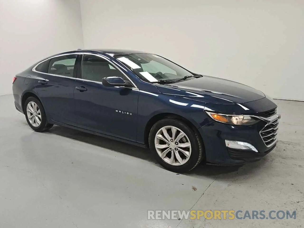4 Photograph of a damaged car 1G1ZD5ST3MF013160 CHEVROLET MALIBU 2021