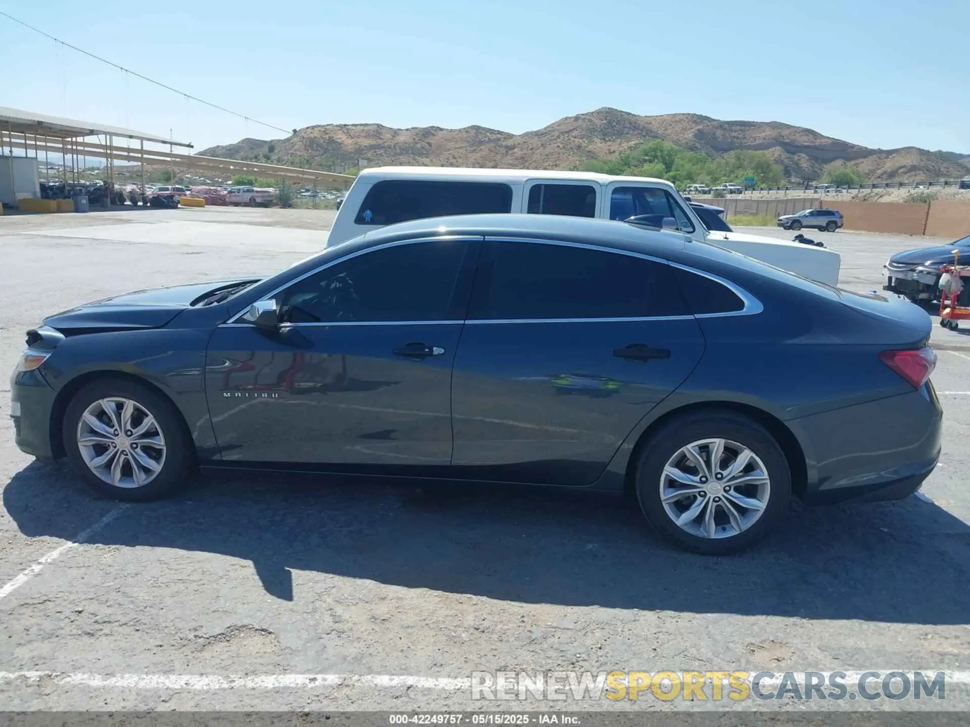 14 Photograph of a damaged car 1G1ZD5ST4MF006718 CHEVROLET MALIBU 2021