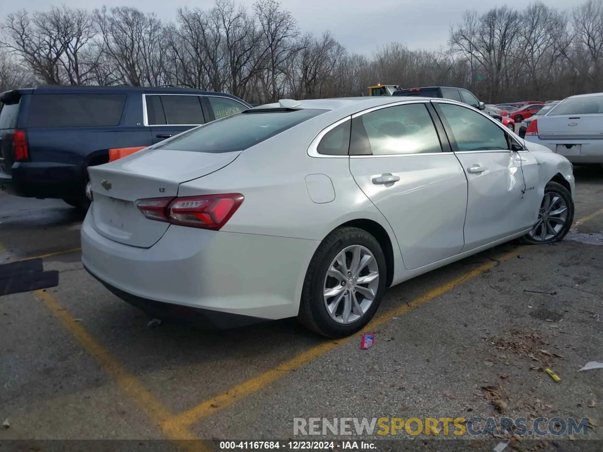 4 Photograph of a damaged car 1G1ZD5ST4MF016861 CHEVROLET MALIBU 2021