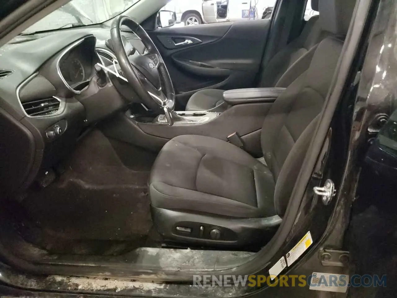 7 Photograph of a damaged car 1G1ZD5ST4MF026404 CHEVROLET MALIBU 2021