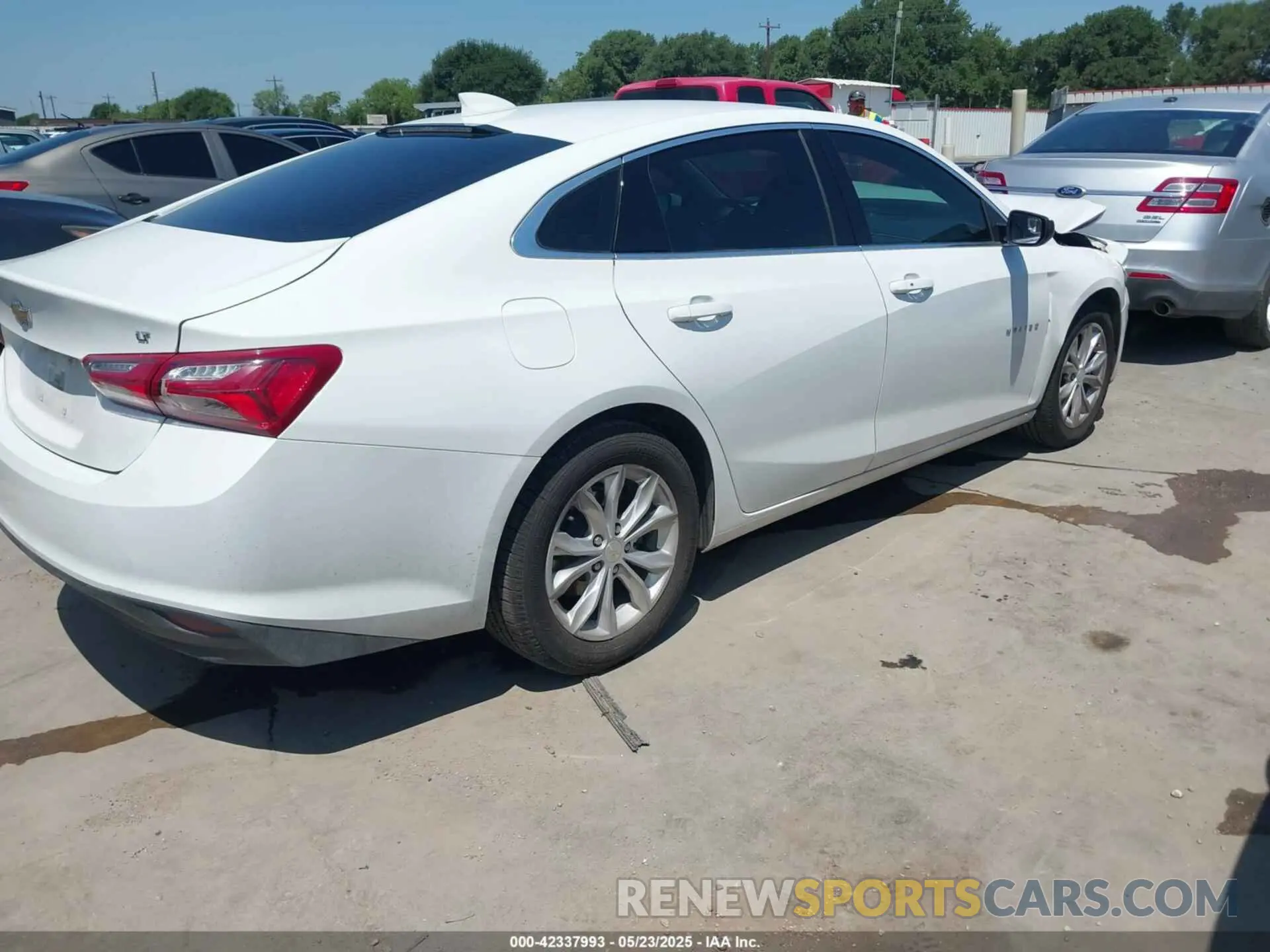 4 Photograph of a damaged car 1G1ZD5ST5MF002290 CHEVROLET MALIBU 2021