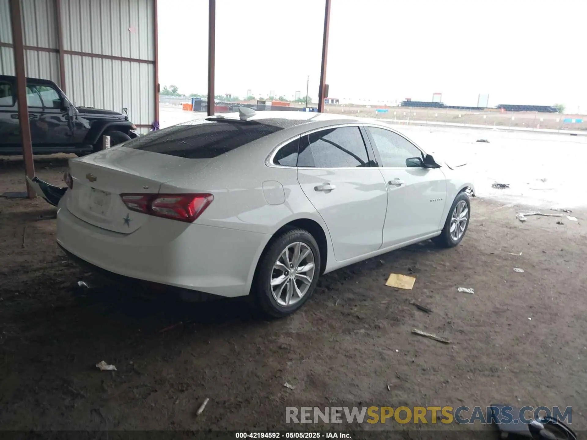 4 Photograph of a damaged car 1G1ZD5ST5MF018067 CHEVROLET MALIBU 2021