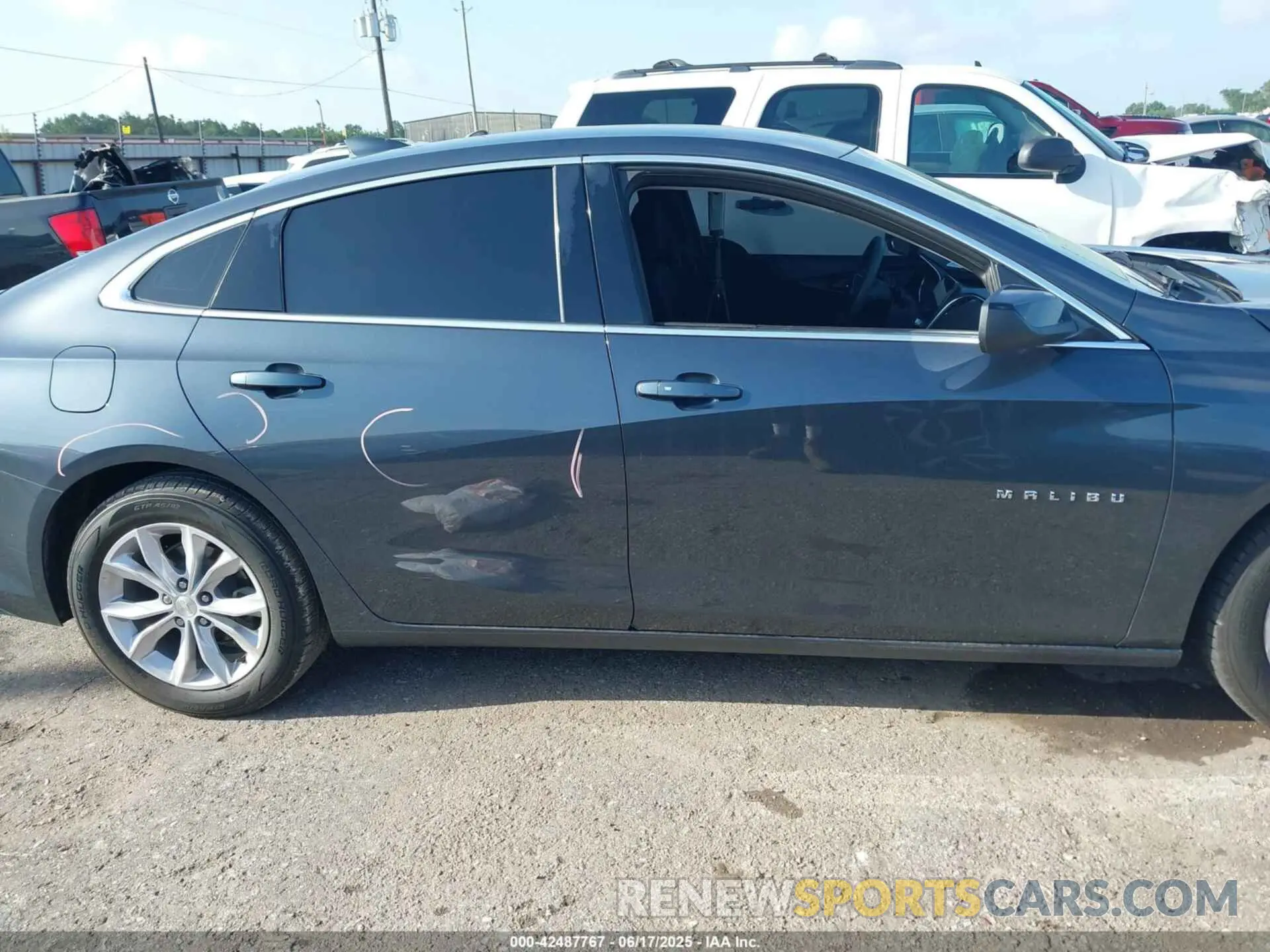 13 Photograph of a damaged car 1G1ZD5ST6MF072428 CHEVROLET MALIBU 2021