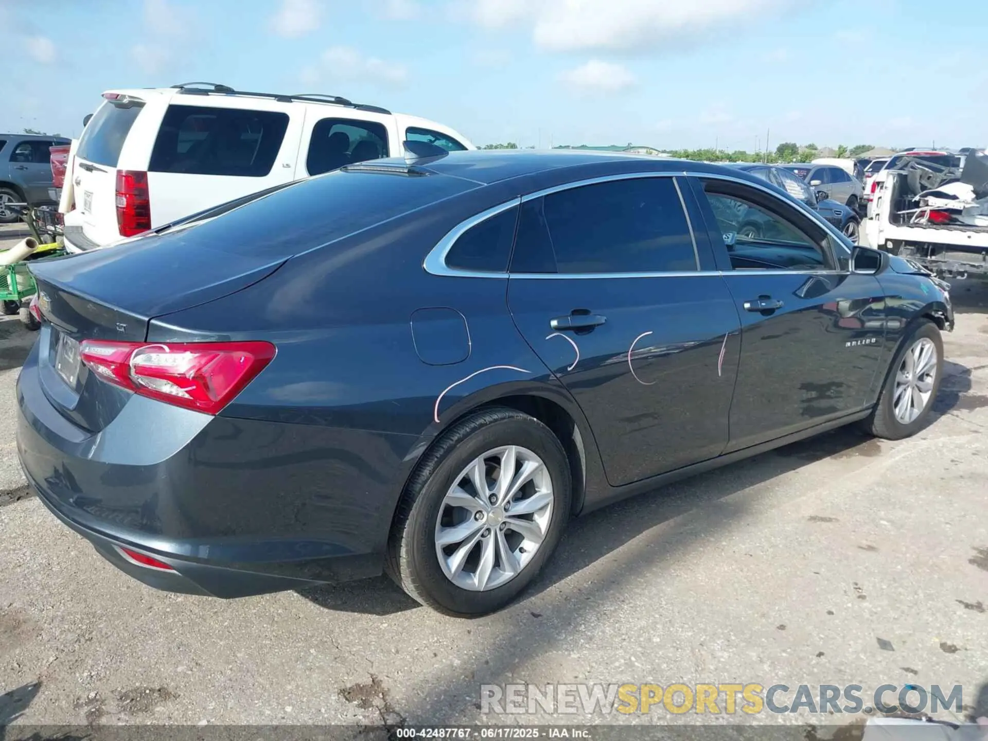4 Photograph of a damaged car 1G1ZD5ST6MF072428 CHEVROLET MALIBU 2021