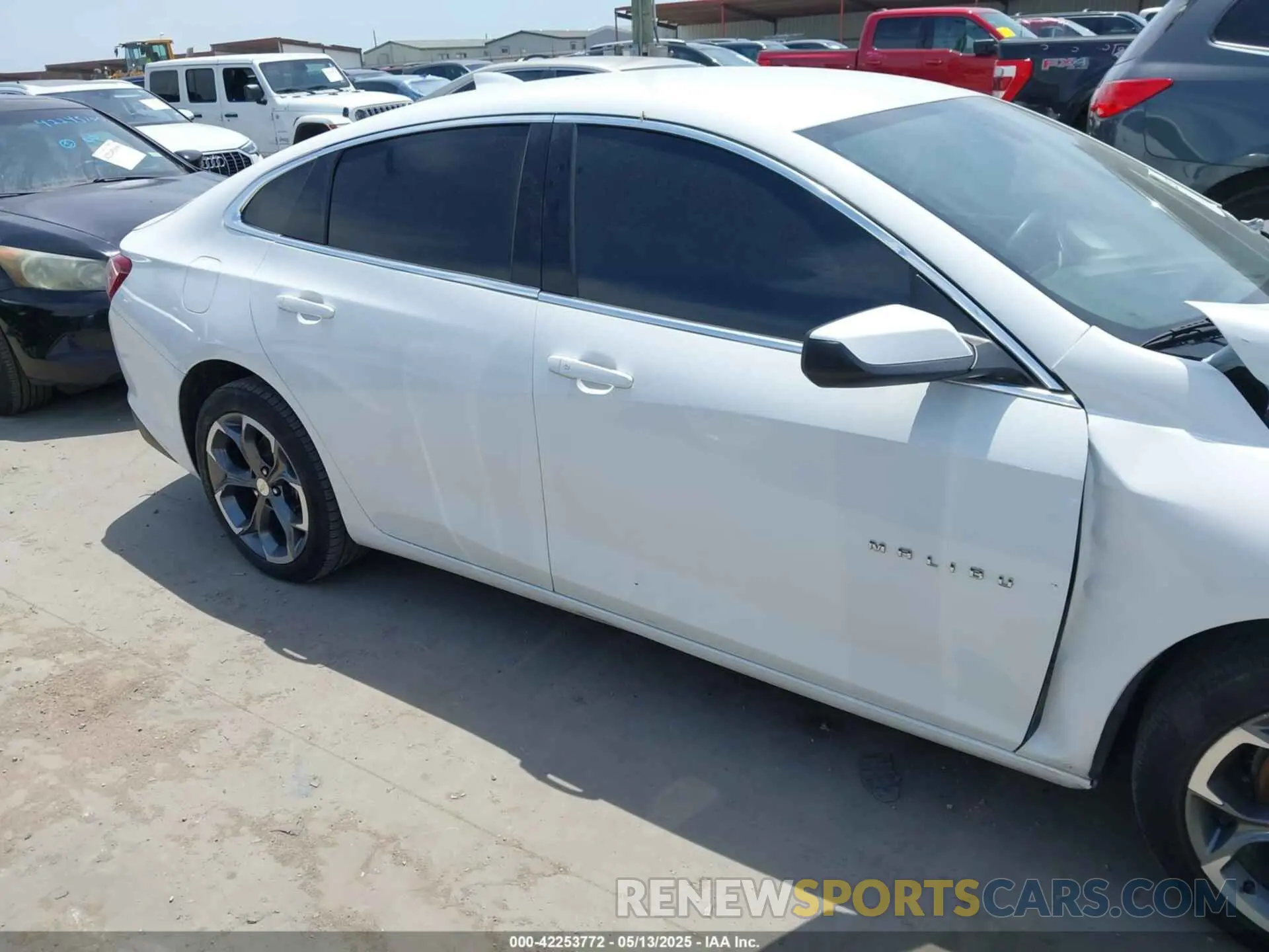 13 Photograph of a damaged car 1G1ZD5ST6MF077774 CHEVROLET MALIBU 2021