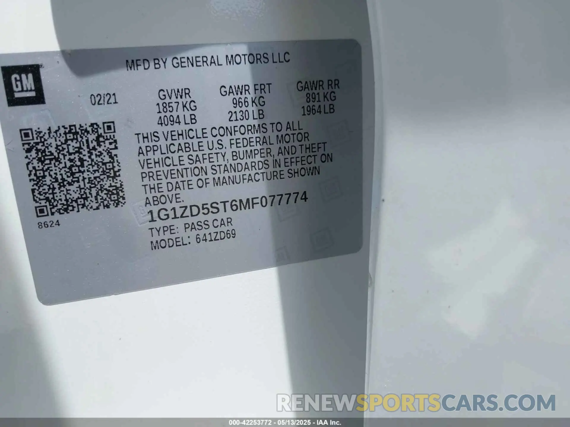 9 Photograph of a damaged car 1G1ZD5ST6MF077774 CHEVROLET MALIBU 2021