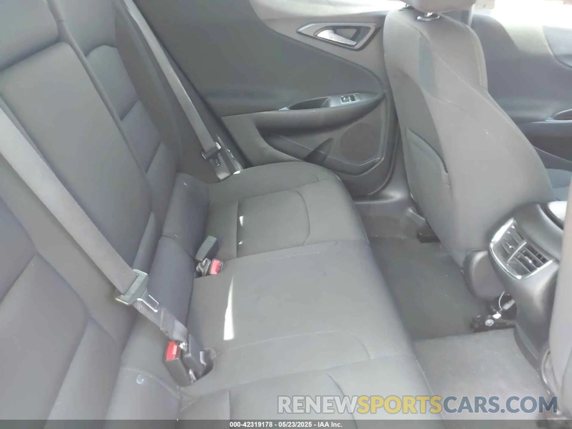 8 Фотография поврежденного автомобиля 1G1ZD5ST7MF007457 CHEVROLET MALIBU 2021