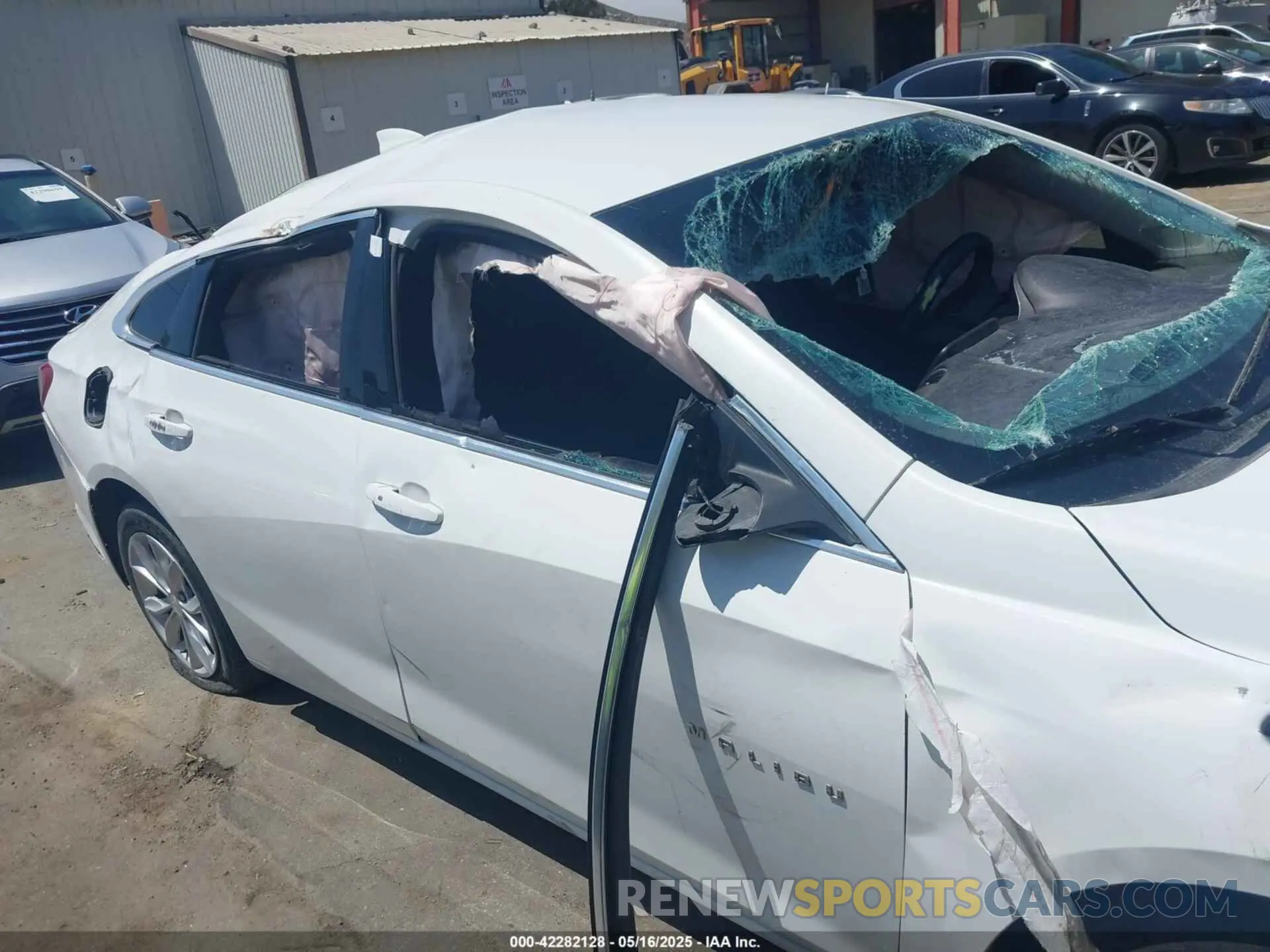 12 Photograph of a damaged car 1G1ZD5ST8MF065609 CHEVROLET MALIBU 2021