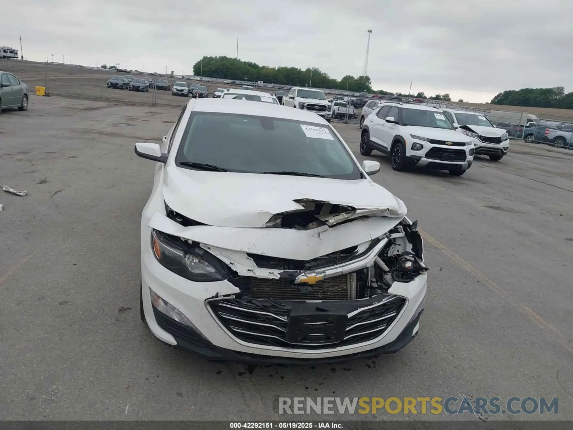 13 Photograph of a damaged car 1G1ZD5ST9MF025068 CHEVROLET MALIBU 2021