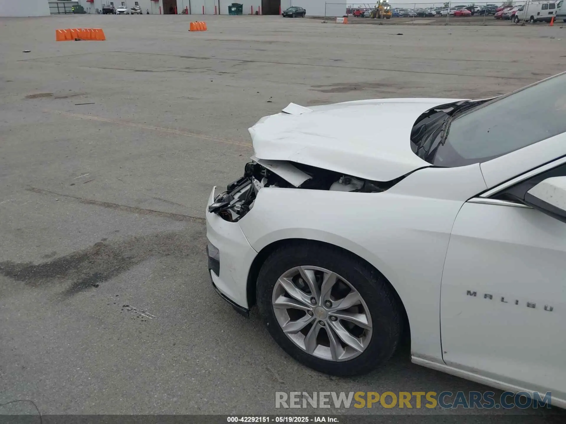 19 Photograph of a damaged car 1G1ZD5ST9MF025068 CHEVROLET MALIBU 2021