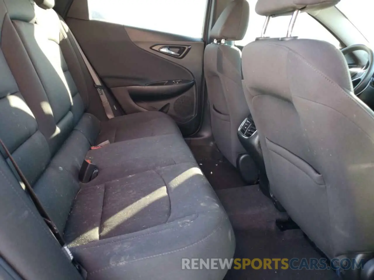 10 Photograph of a damaged car 1G1ZD5STXMF008814 CHEVROLET MALIBU 2021
