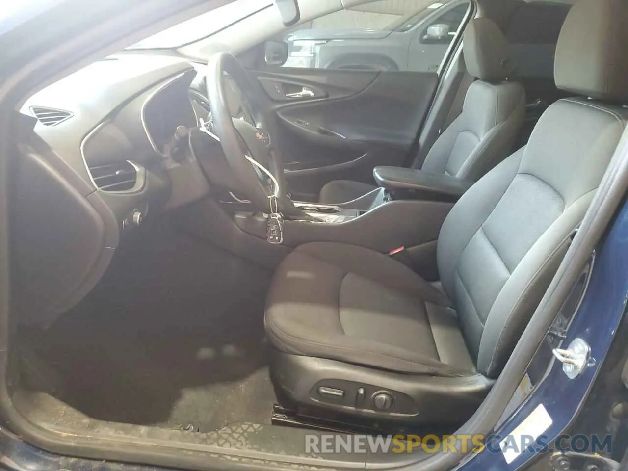 7 Photograph of a damaged car 1G1ZD5STXMF028240 CHEVROLET MALIBU 2021