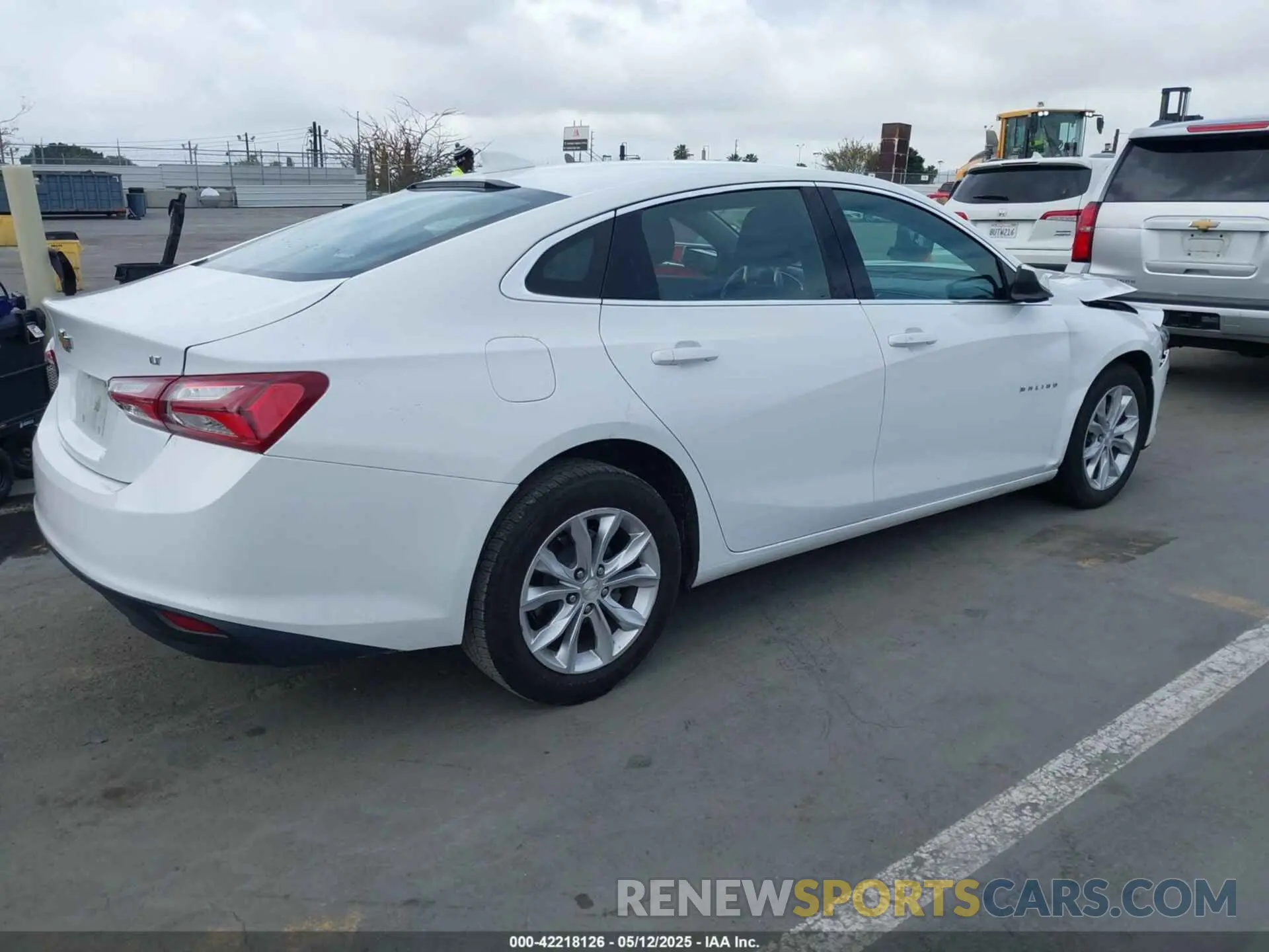 4 Фотография поврежденного автомобиля 1G1ZD5STXMF046060 CHEVROLET MALIBU 2021