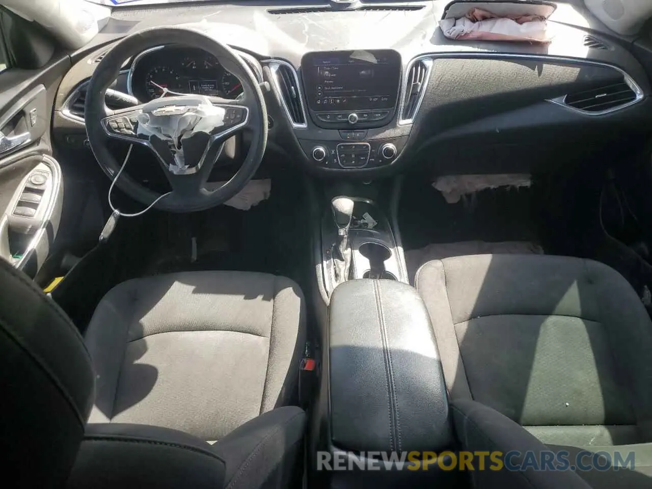 8 Photograph of a damaged car 1G1ZD5STXMF077969 CHEVROLET MALIBU 2021
