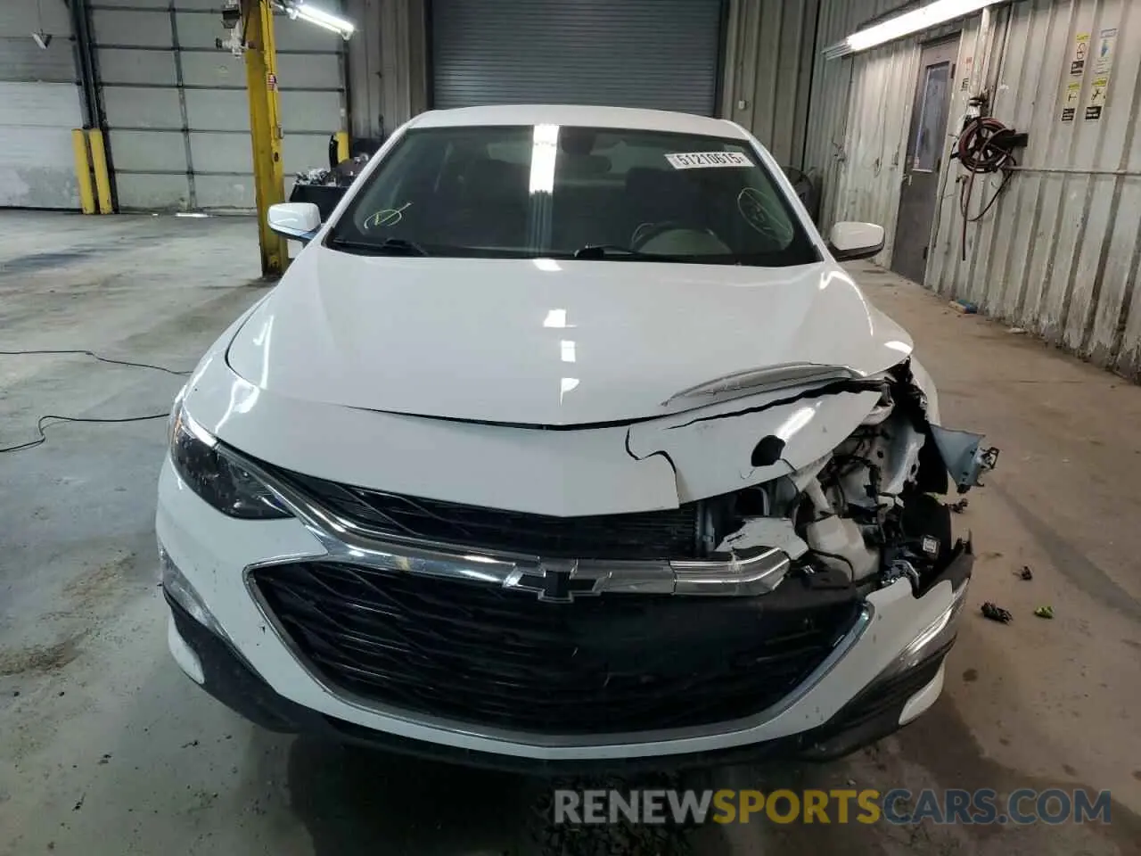 5 Photograph of a damaged car 1G1ZG5ST8MF038465 CHEVROLET MALIBU 2021