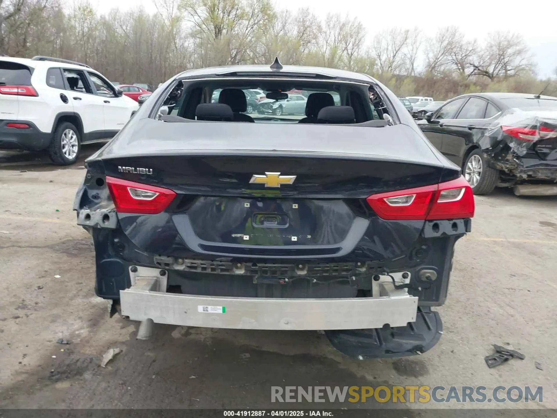 17 Photograph of a damaged car 1G1ZB5ST2NF204673 CHEVROLET MALIBU 2022