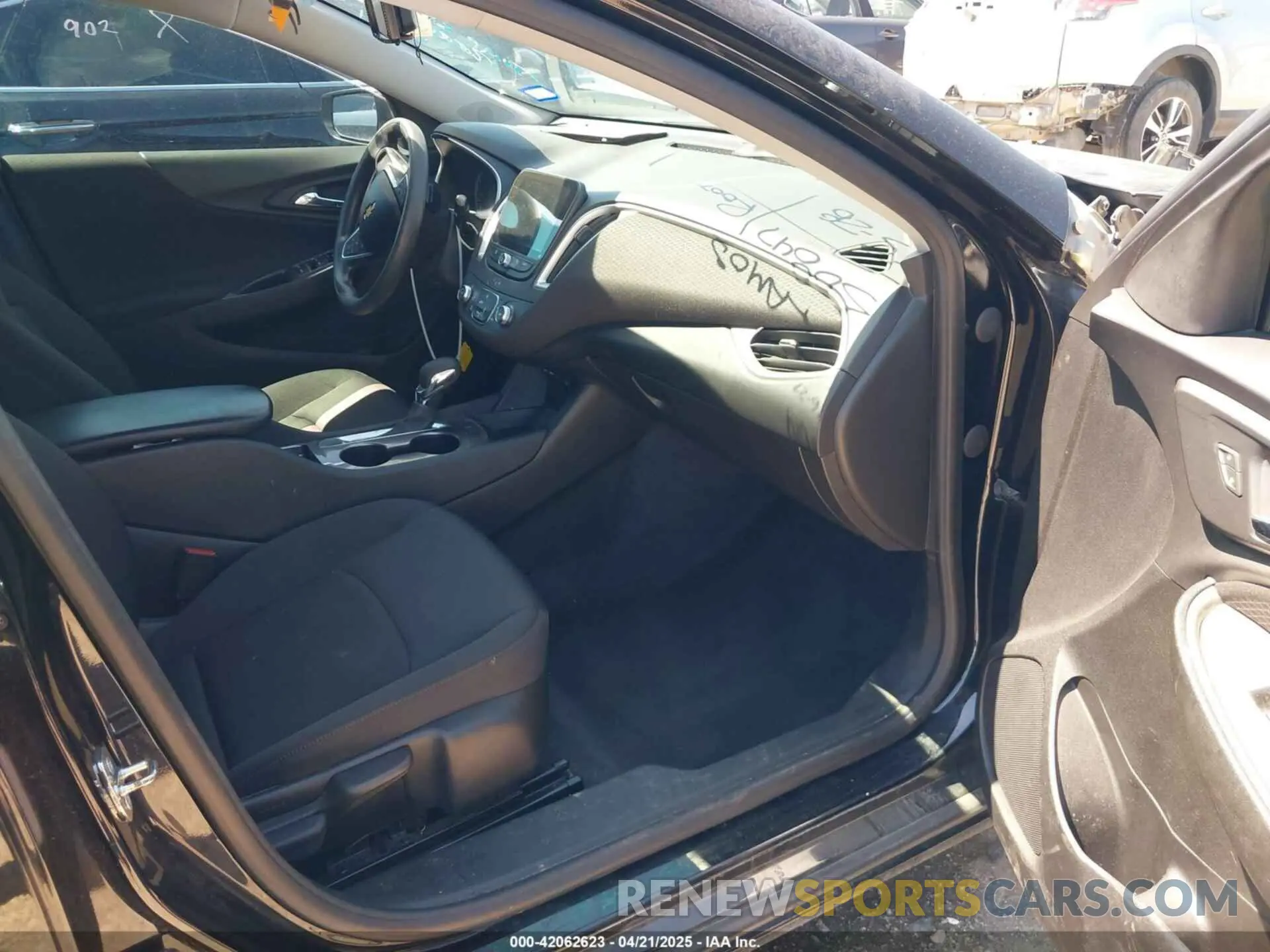 5 Фотография поврежденного автомобиля 1G1ZB5ST4NF188752 CHEVROLET MALIBU 2022