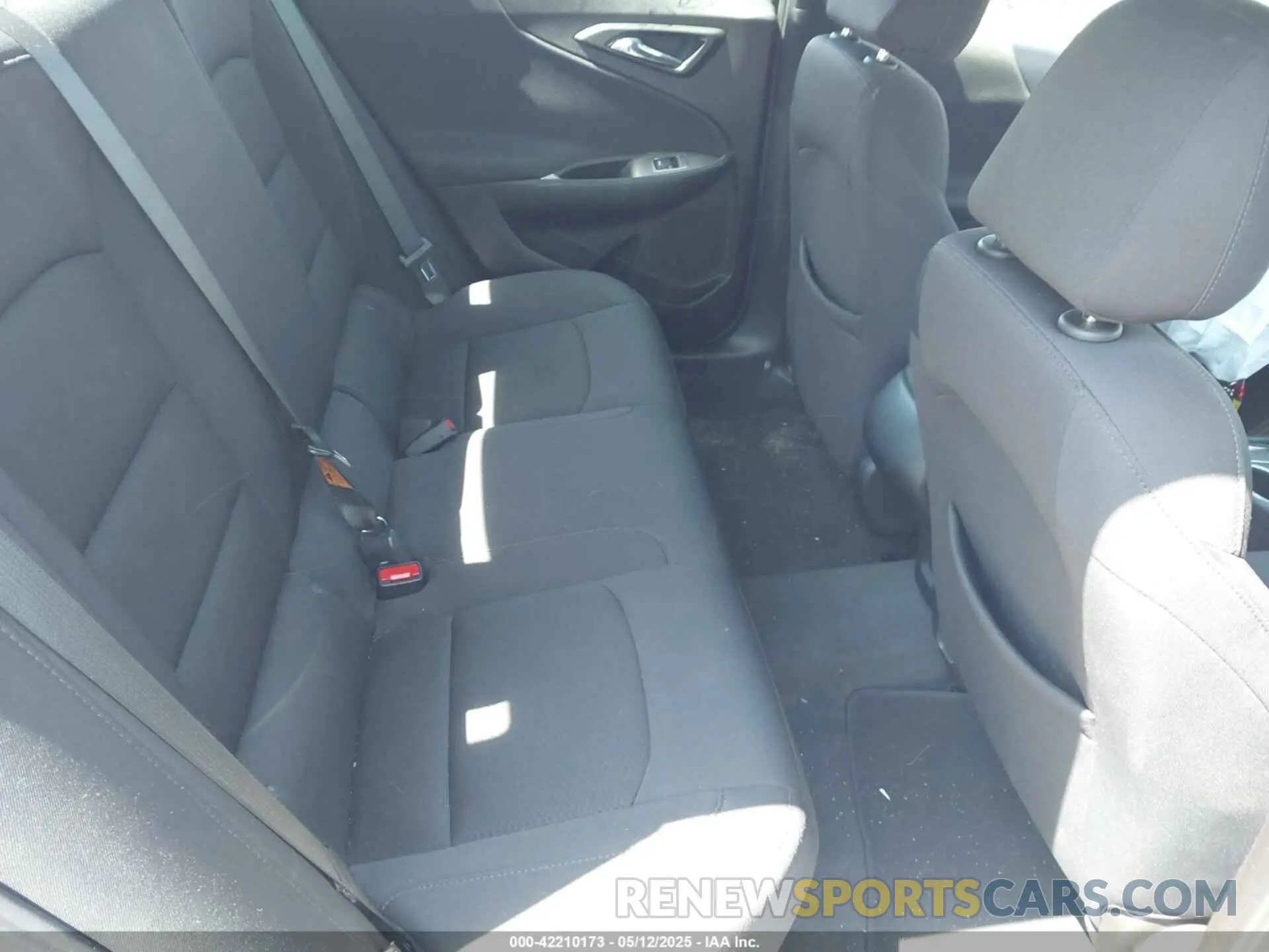 8 Фотография поврежденного автомобиля 1G1ZC5ST2NF164303 CHEVROLET MALIBU 2022