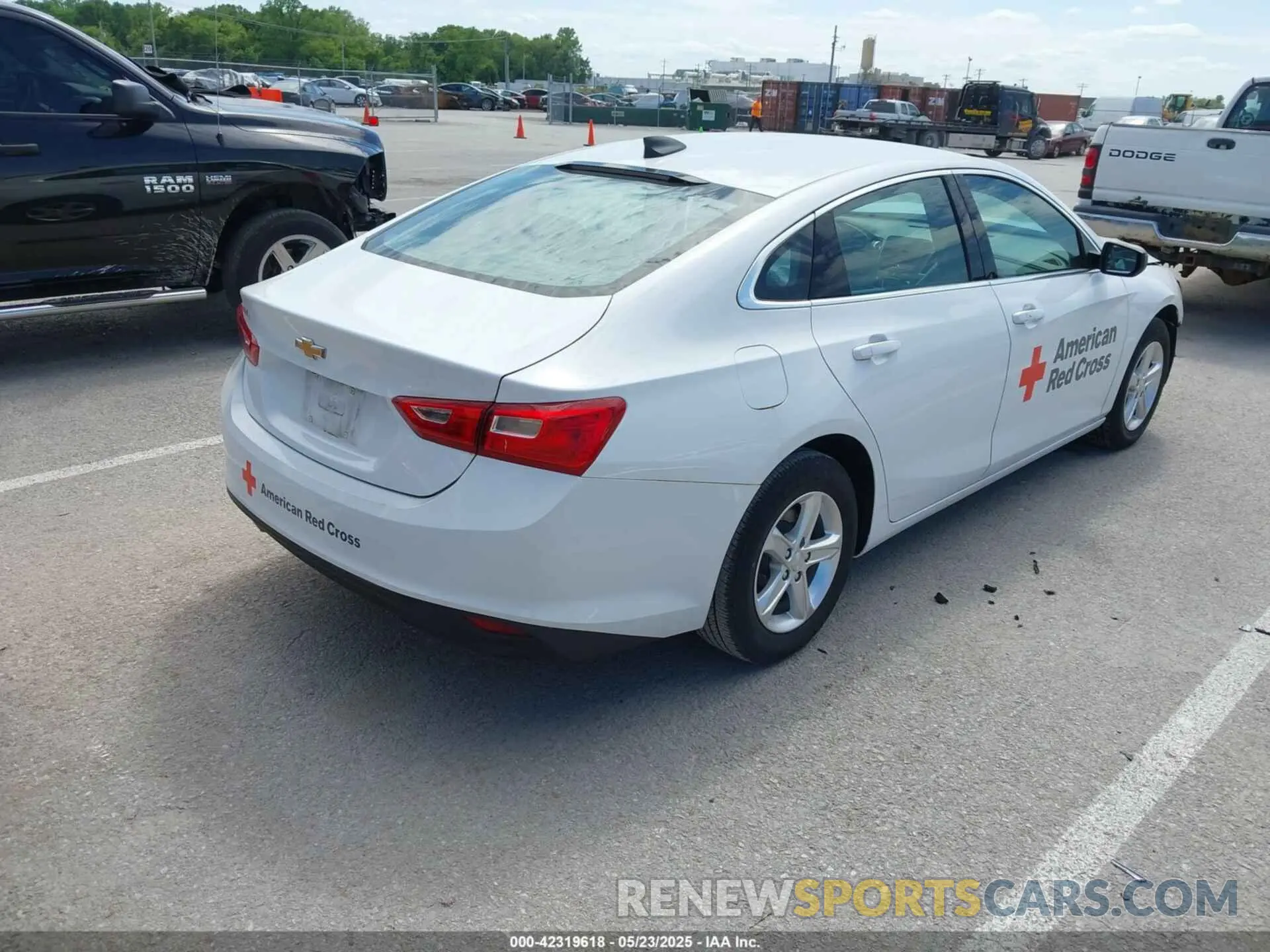 4 Фотография поврежденного автомобиля 1G1ZC5ST4NF175433 CHEVROLET MALIBU 2022