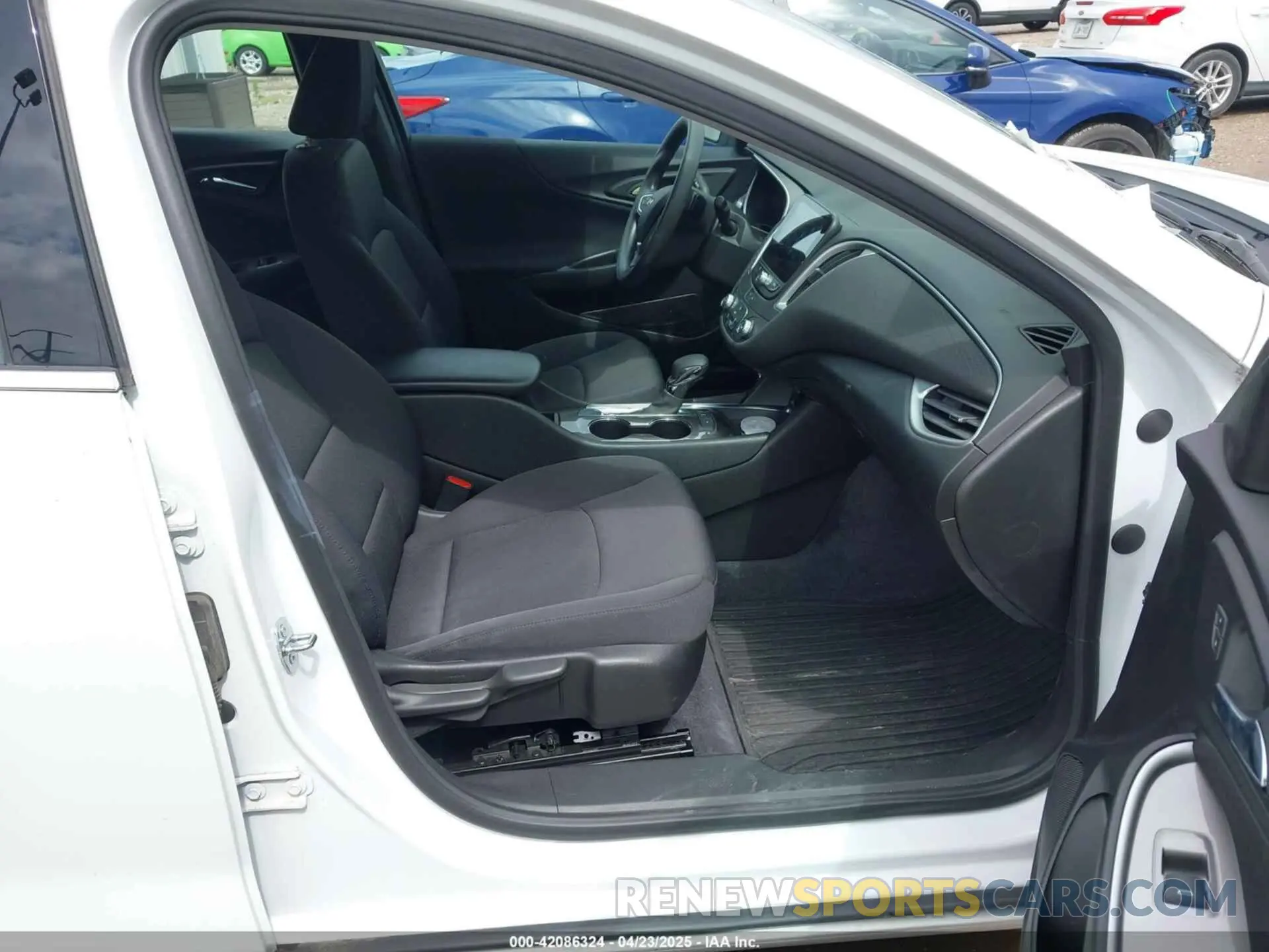 5 Фотография поврежденного автомобиля 1G1ZC5ST9NF151385 CHEVROLET MALIBU 2022