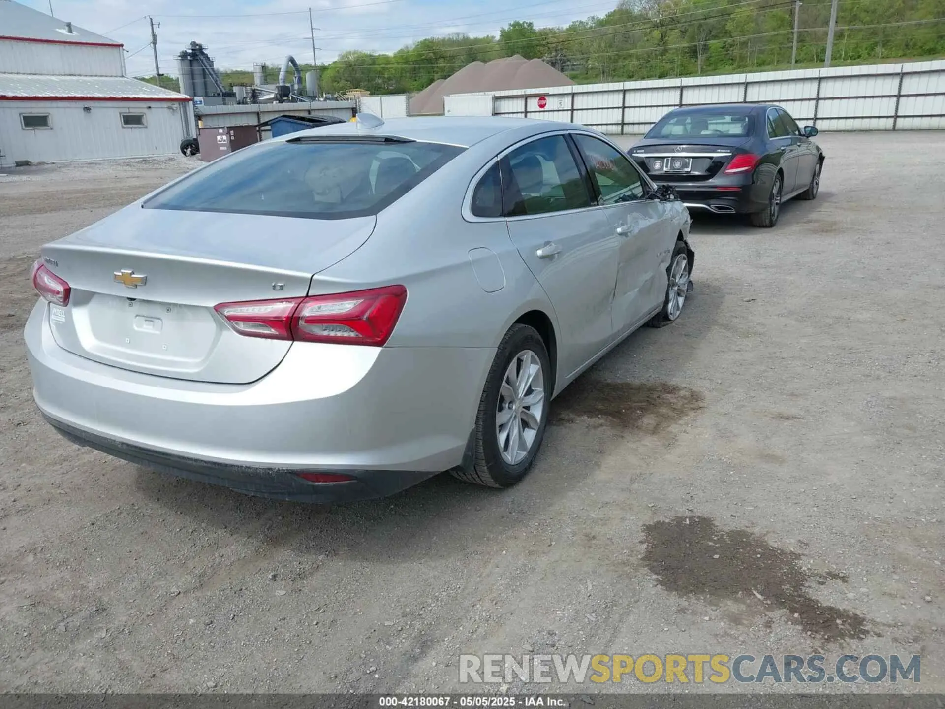 4 Photograph of a damaged car 1G1ZD5ST0NF127151 CHEVROLET MALIBU 2022