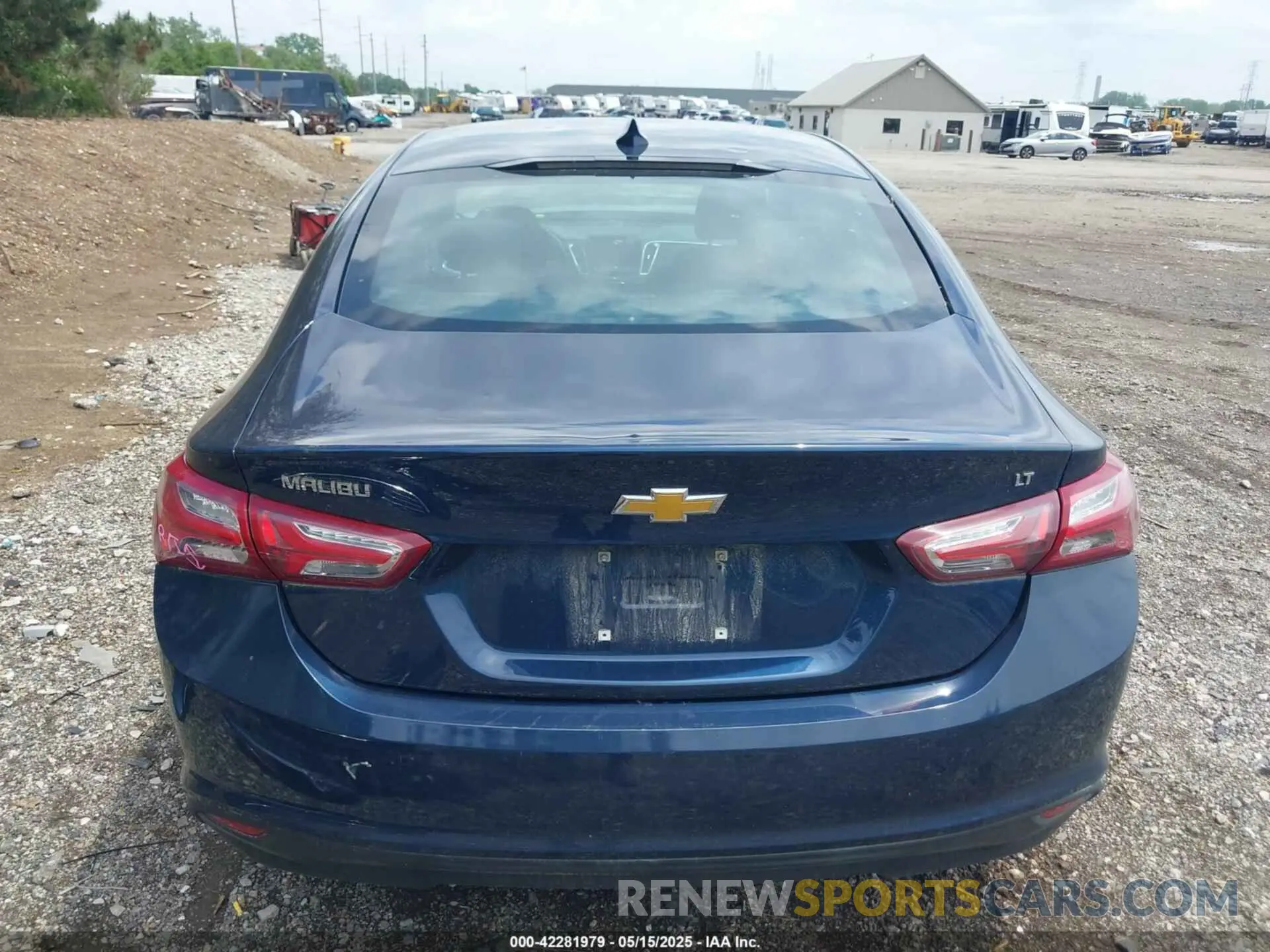 17 Photograph of a damaged car 1G1ZD5ST0NF150607 CHEVROLET MALIBU 2022
