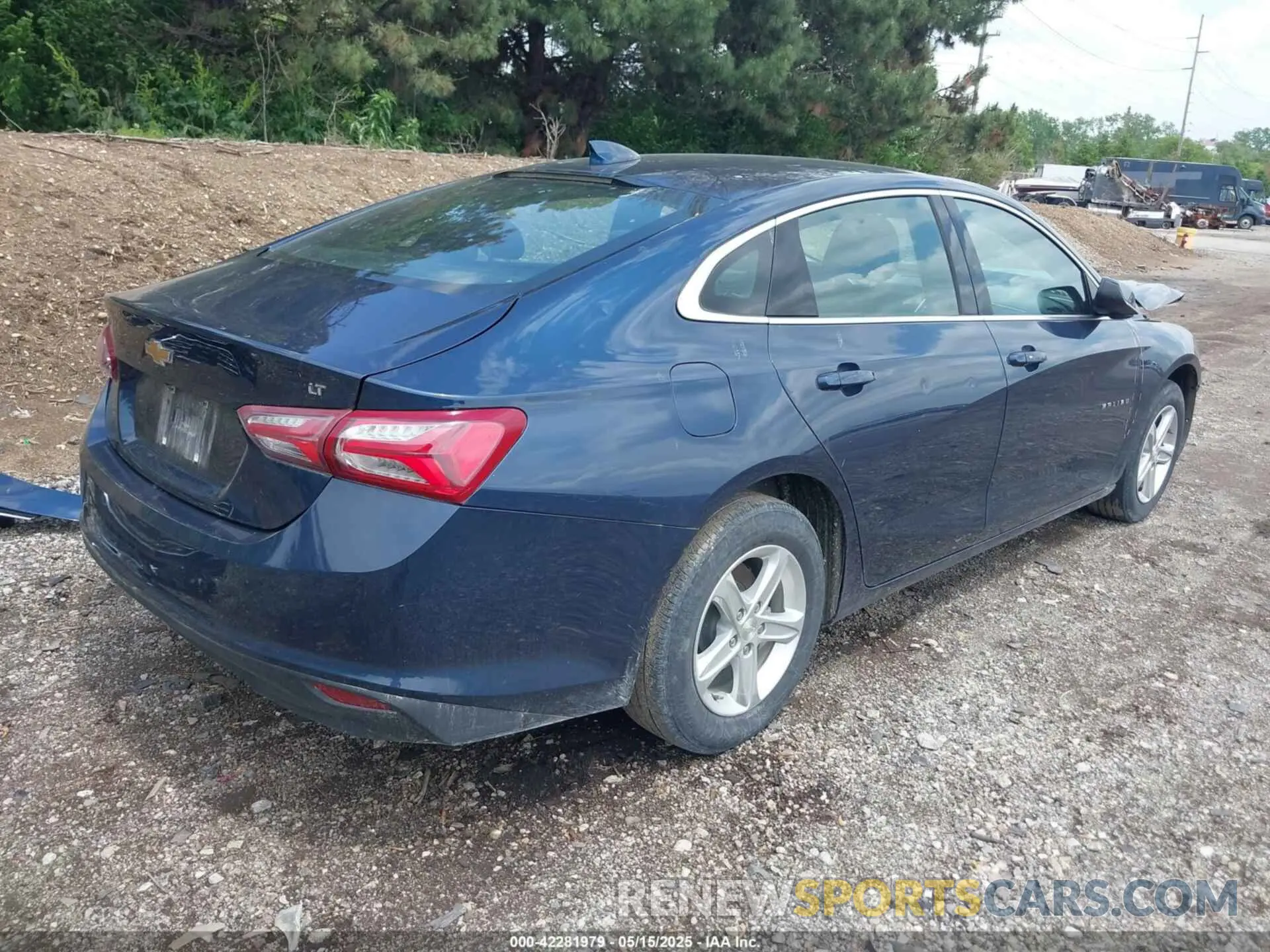 4 Photograph of a damaged car 1G1ZD5ST0NF150607 CHEVROLET MALIBU 2022