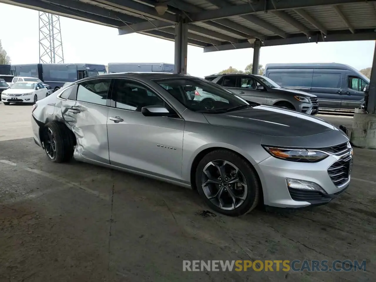 4 Photograph of a damaged car 1G1ZD5ST0NF173532 CHEVROLET MALIBU 2022