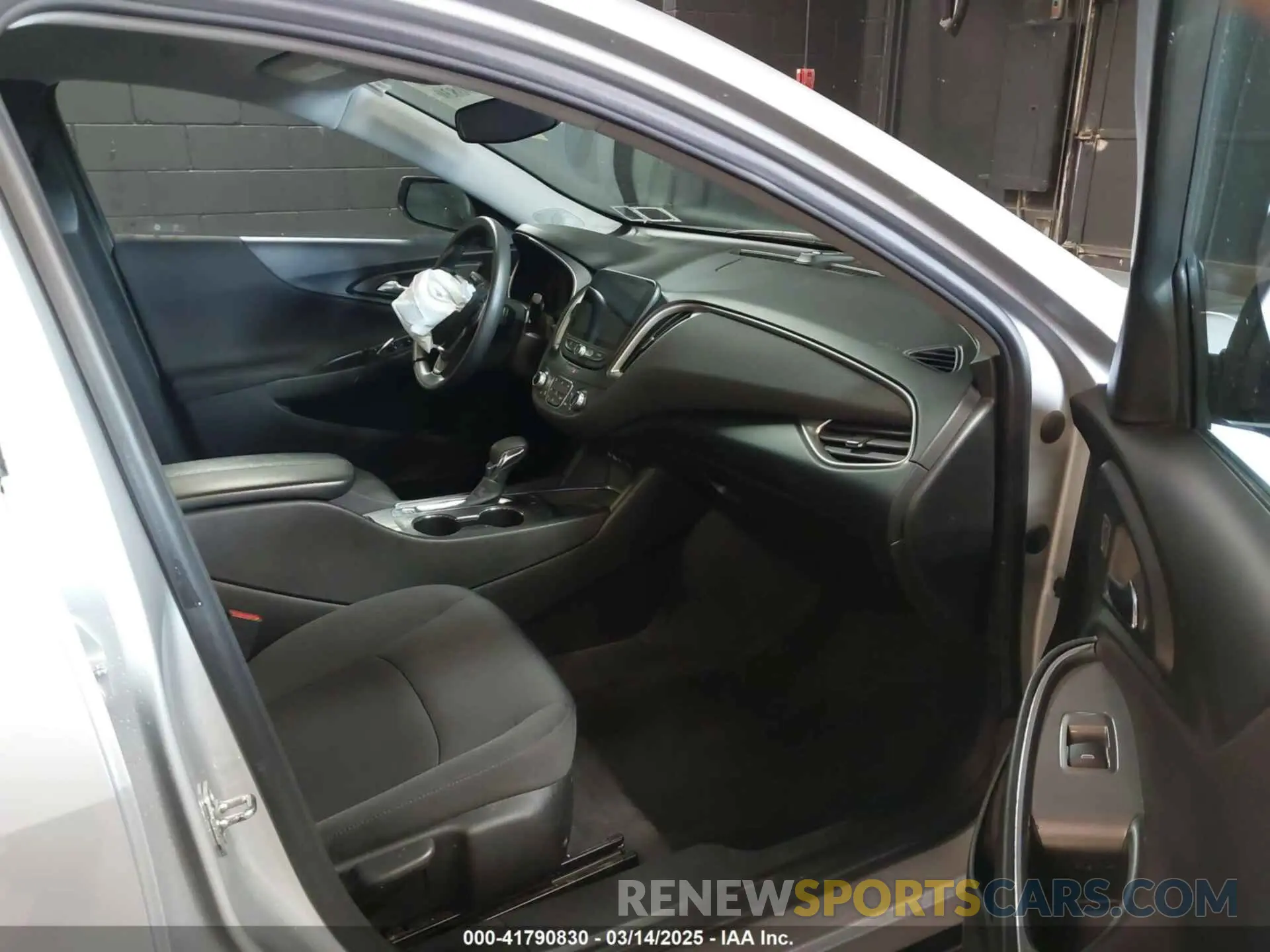 5 Фотография поврежденного автомобиля 1G1ZD5ST1NF111587 CHEVROLET MALIBU 2022