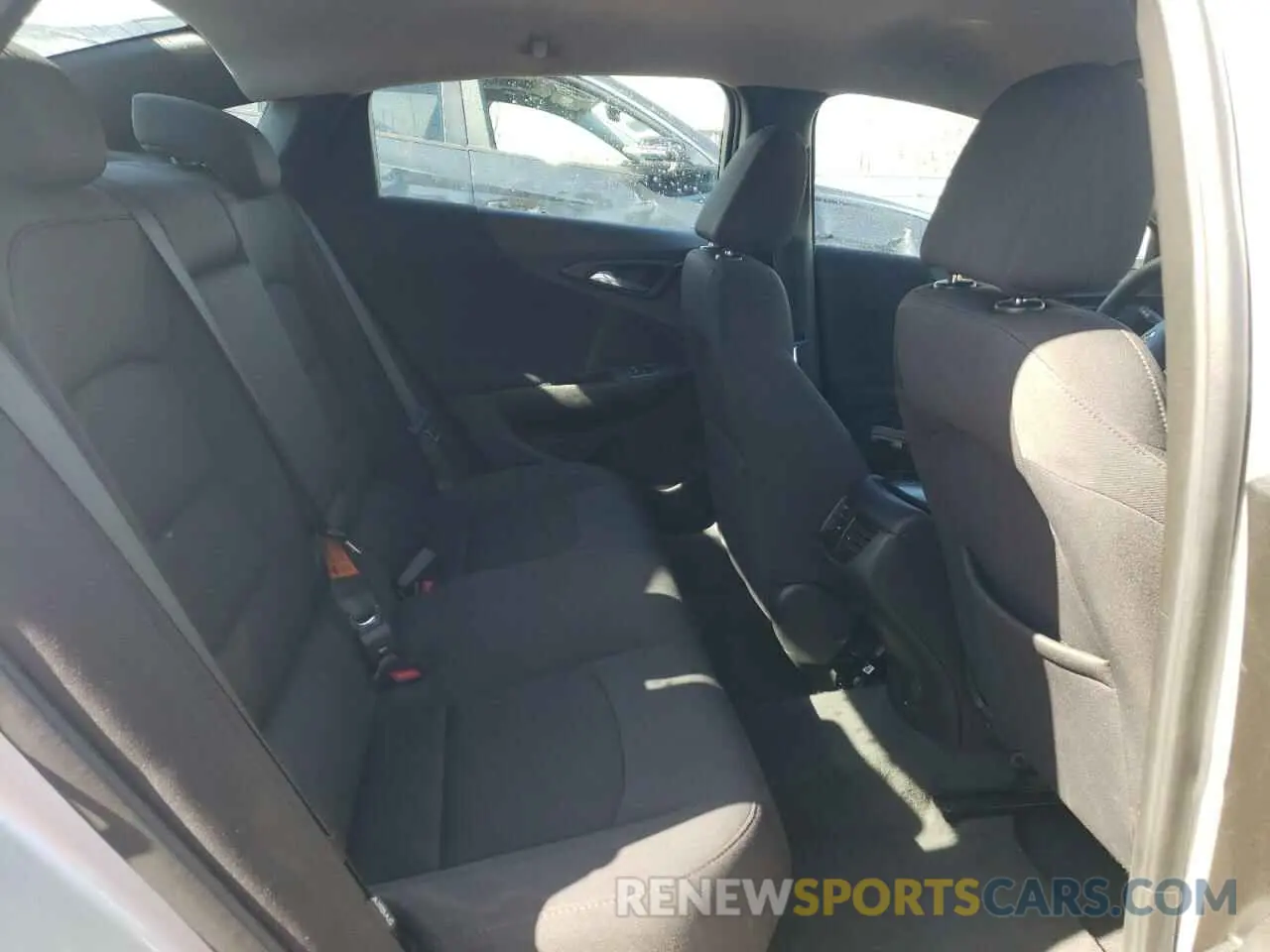 10 Photograph of a damaged car 1G1ZD5ST1NF132844 CHEVROLET MALIBU 2022