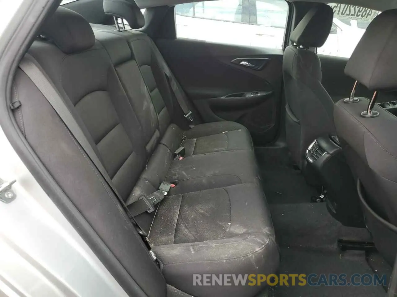 10 Photograph of a damaged car 1G1ZD5ST1NF152897 CHEVROLET MALIBU 2022