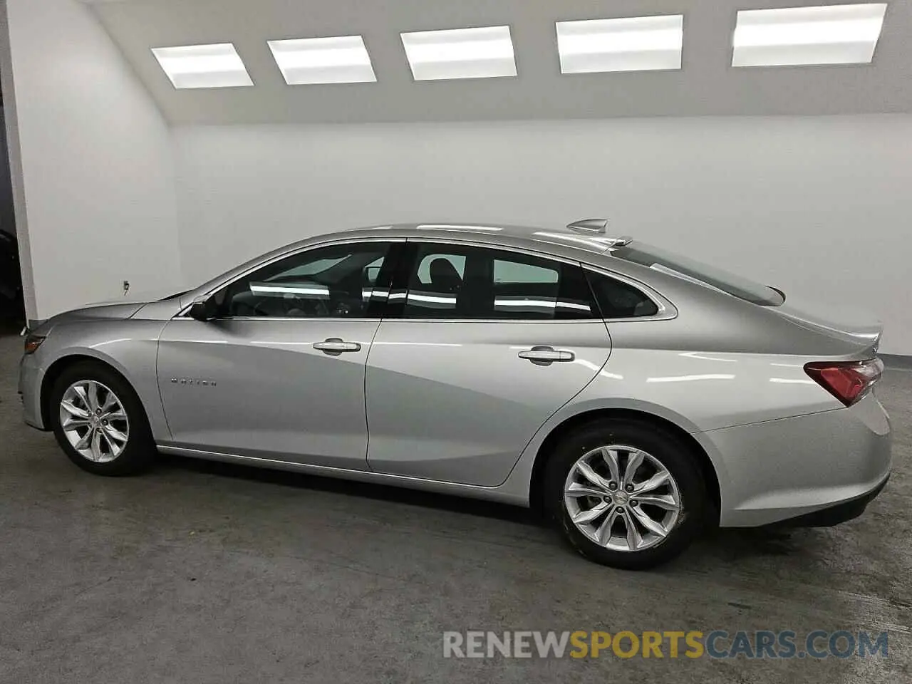 2 Photograph of a damaged car 1G1ZD5ST1NF163964 CHEVROLET MALIBU 2022